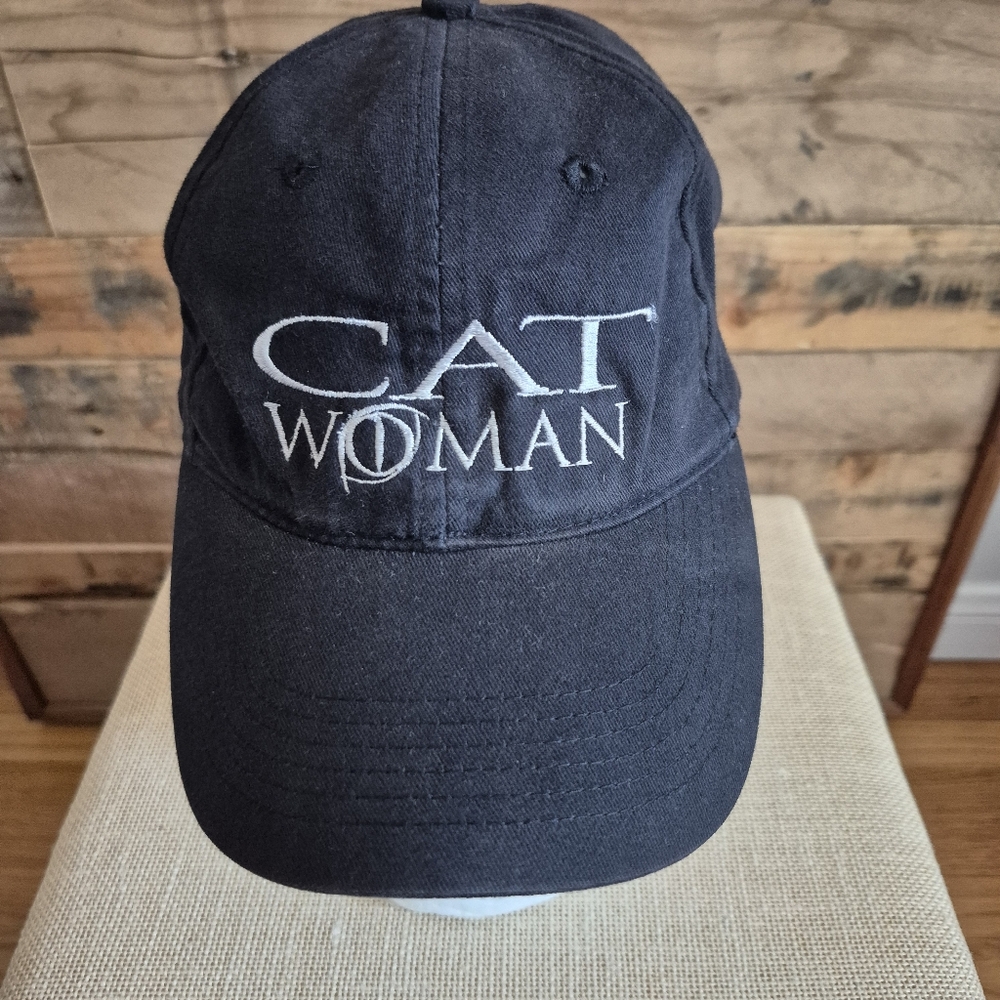 VTG Catwoman Movie Film Crew Cap RARE DC Comics Y2k Black Adjustable Hat